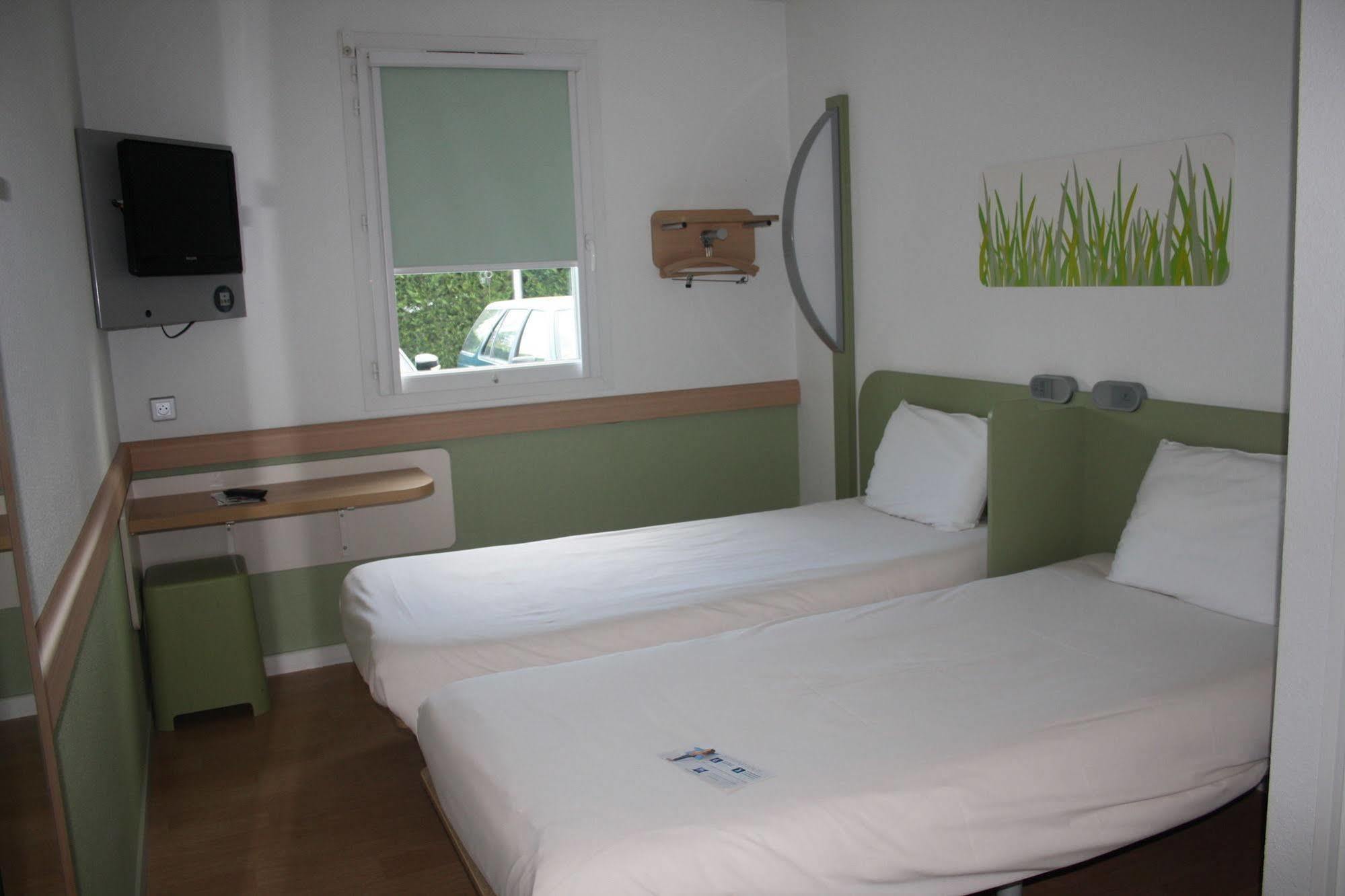 Ibis Budget Issoire Ngoại thất bức ảnh